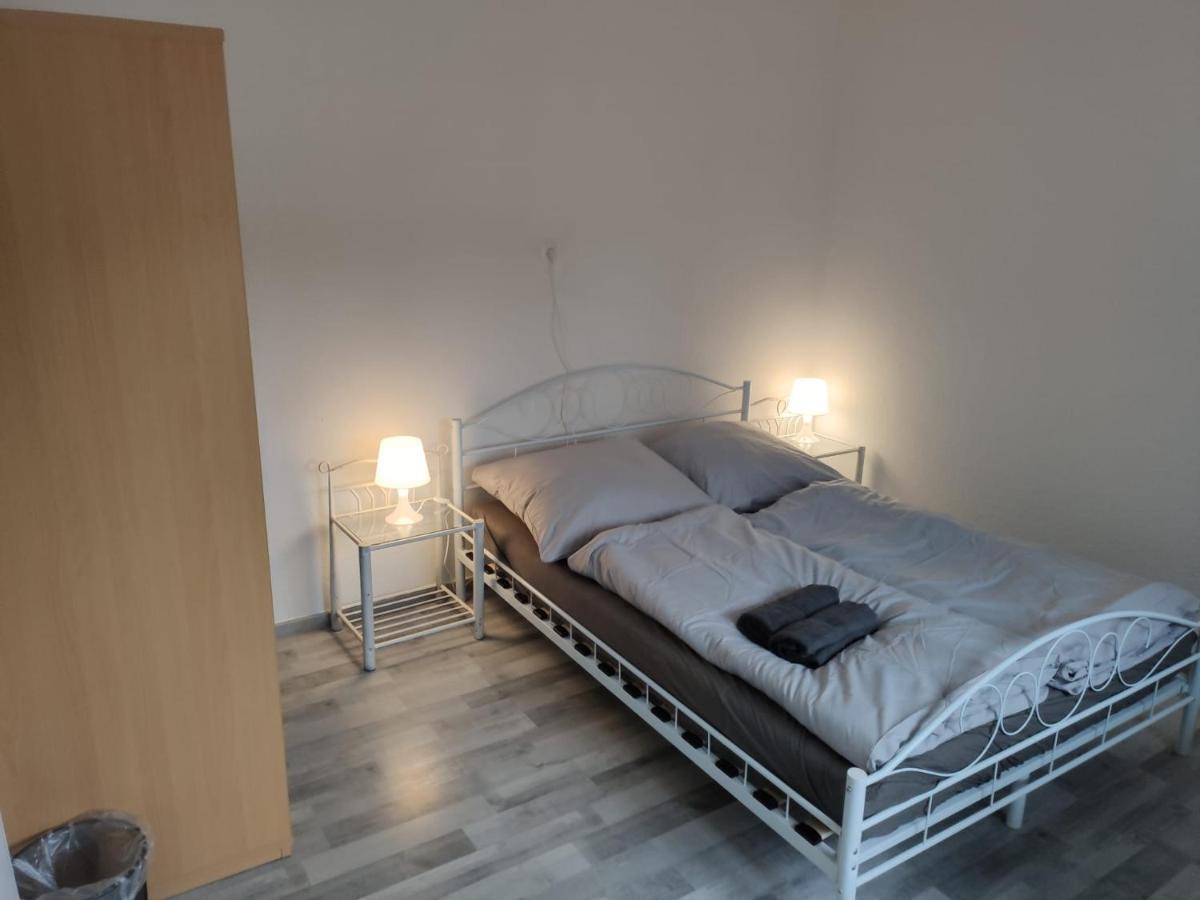 Schoene Einfache Ferienwohnung In Oldenburg Zewnętrze zdjęcie
